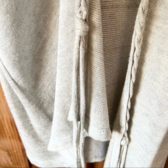 Threads Gray Linen Blend Braided Open Front Sleeveless Cardigan Size Small - Picture 5 of 9